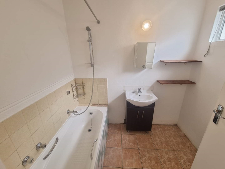 To Let 0 Bedroom Property for Rent in Sea Point Western Cape